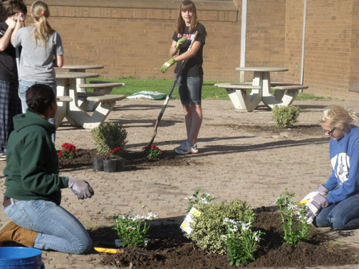 Students working at the beautification project