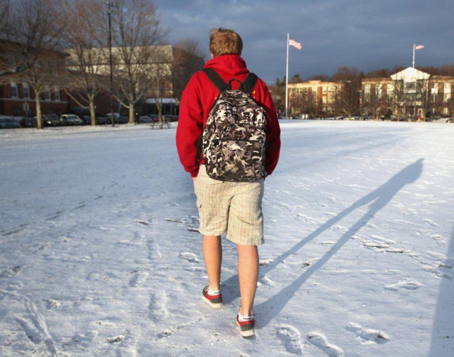 Students continue to wear summer clothes through winter season